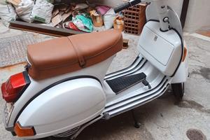 vespa epoca restaurata con targa è libretto origin
