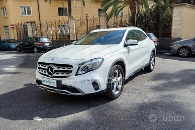 MERCEDES GLA 200 d Automatic Sport