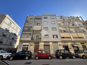 3 LOCALI A BARI