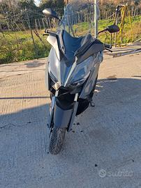 Yamaha X-Max 300