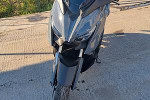 Yamaha X-Max 300