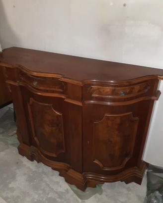 credenza in stile
