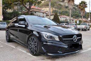 Mercedes - Benz  Cla 200D 4 Matic
