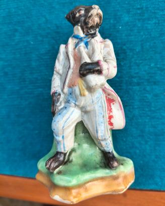 statuetta cane con vestito 