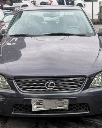 LEXUS IS200 benz. 2.0 114 kw - anno 2000