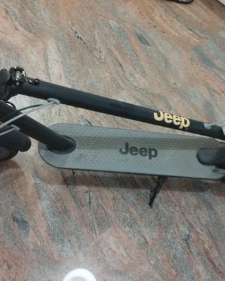 Monopattino Elettrico Jeep Jaf a.s.
