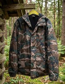 Giacca Outdoor Camouflage – Praticamente Nuova!