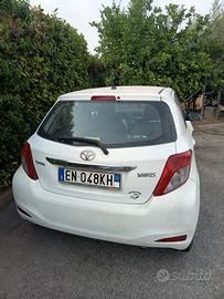 Toyota Yaris incidentata 