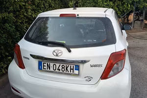 Toyota Yaris incidentata 