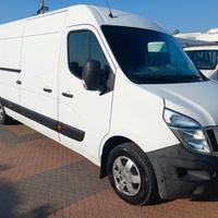 Nissan nv400