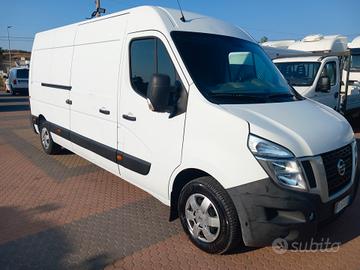 Nissan nv400