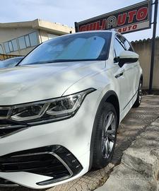 Volkswagen Tiguan 2.0 TDI 150 CV SCR DSG R-Line 20