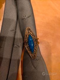 raffinato anello vintage regolabile con pietra blu