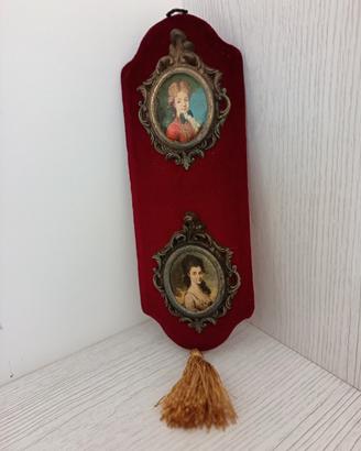 Medaglione ornamentale con dittico