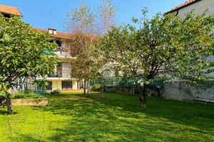 CASA SEMINDIPENDENTE A SAN CARLO CANAVESE