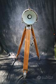 Lampada treppiede vintage 