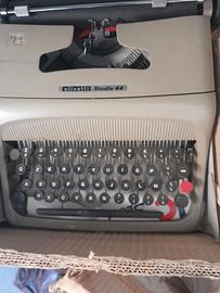 macchina da scrivere olivetti lettera 44