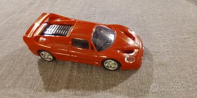 Modello Ferrari F50 con Motore carica a molla 1:38