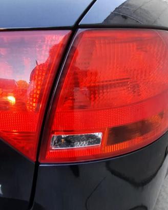 AUDI A4 SW 2007 - STOP POSTERIORI DESTRO E SINISTR