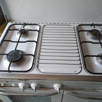 Cucina a gas Tecnogas con grill elettrico