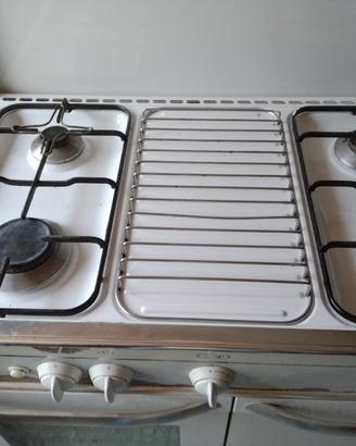 Cucina a gas Tecnogas con grill elettrico