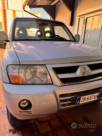 MITSUBISHI PAJERO 3.2 3P grigio