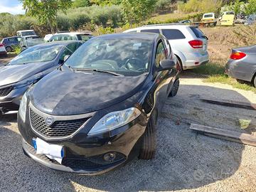 LANCIA YPSILON 19 BENZ/GPL SINISTRATA