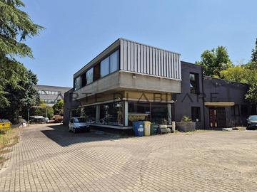 Immobile di 812 m² con più di 5 locali a Coriano