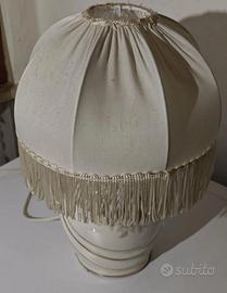 Lampade da camera con frange e decoro floreale 