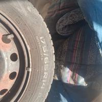 4 gomme invernali numero 14  