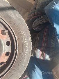 4 gomme invernali numero 14  