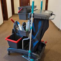 carrello per pulizie 