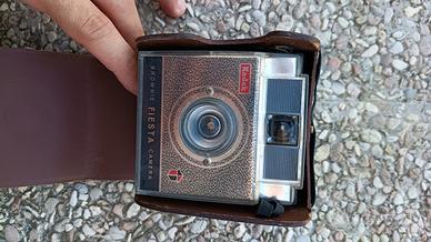 fotocamera vintage Kodak Brownie Fiesta anni 60