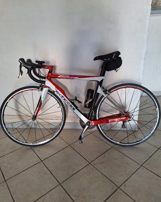 bici da corsa dedacciai in carbonio