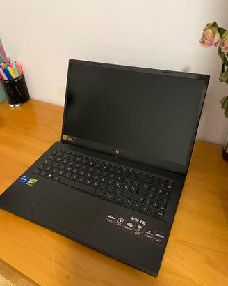 Acer Nitro V 15    i9-13900H / RTX 4060 8GB