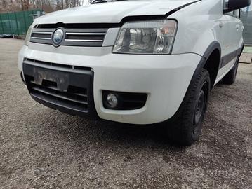 Paraurti anteriore FIAT PANDA del 2006