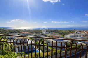 3 LOCALI A GRAVINA DI CATANIA