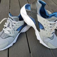 Nike Air Huarache taglia 39