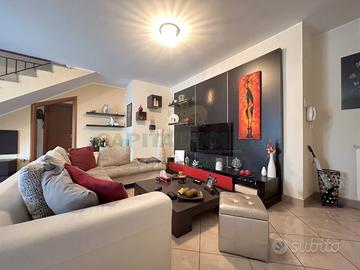 S1 - duplex in condominio con box