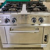 Cucina professionale a gas con forno