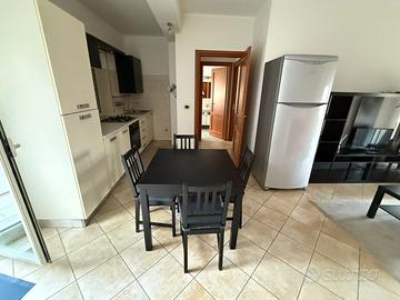 Bilocale con posto auto in centro