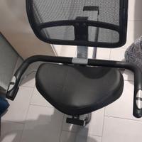 attrezzo x esercitare gambe