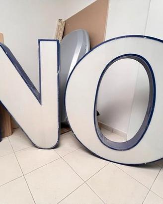 Insegne Luminose Vintage Lettere "N" e "O"