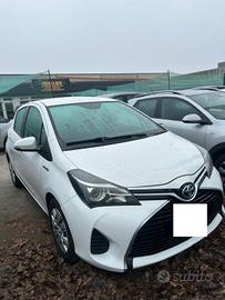 Toyota Yaris 1.5 Hybrid 5 porte Cool ok neo patent
