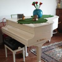 Pianoforte mezza coda