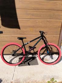 Bicicletta  Dirt Jump