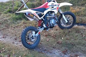 Pit bike 150 racing BETA