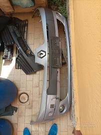 Paraurti anteriore Clio 2 serie grigio