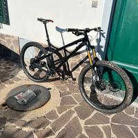 Dartmoor 27.5 hardtail fox 34 Kashima