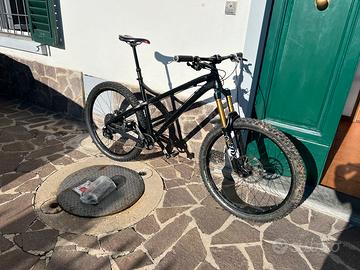 Dartmoor 27.5 hardtail fox 34 Kashima